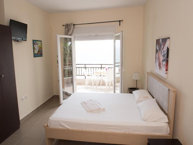 Rooms Elena Νέα Ποτίδαια Εξωτερικό φωτογραφία