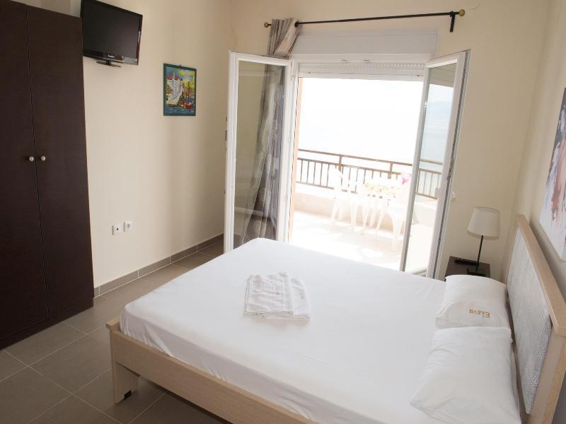 Rooms Elena Νέα Ποτίδαια Εξωτερικό φωτογραφία