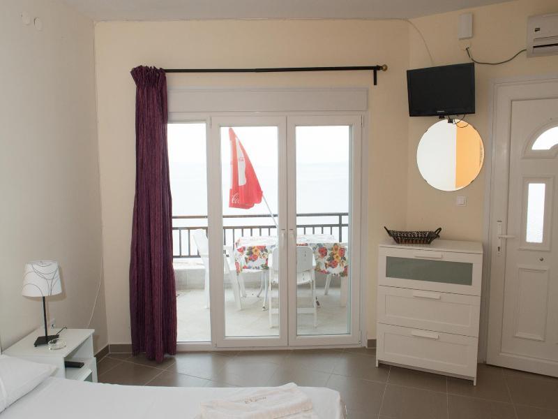 Rooms Elena Νέα Ποτίδαια Εξωτερικό φωτογραφία