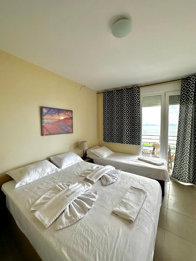 Rooms Elena Νέα Ποτίδαια Εξωτερικό φωτογραφία