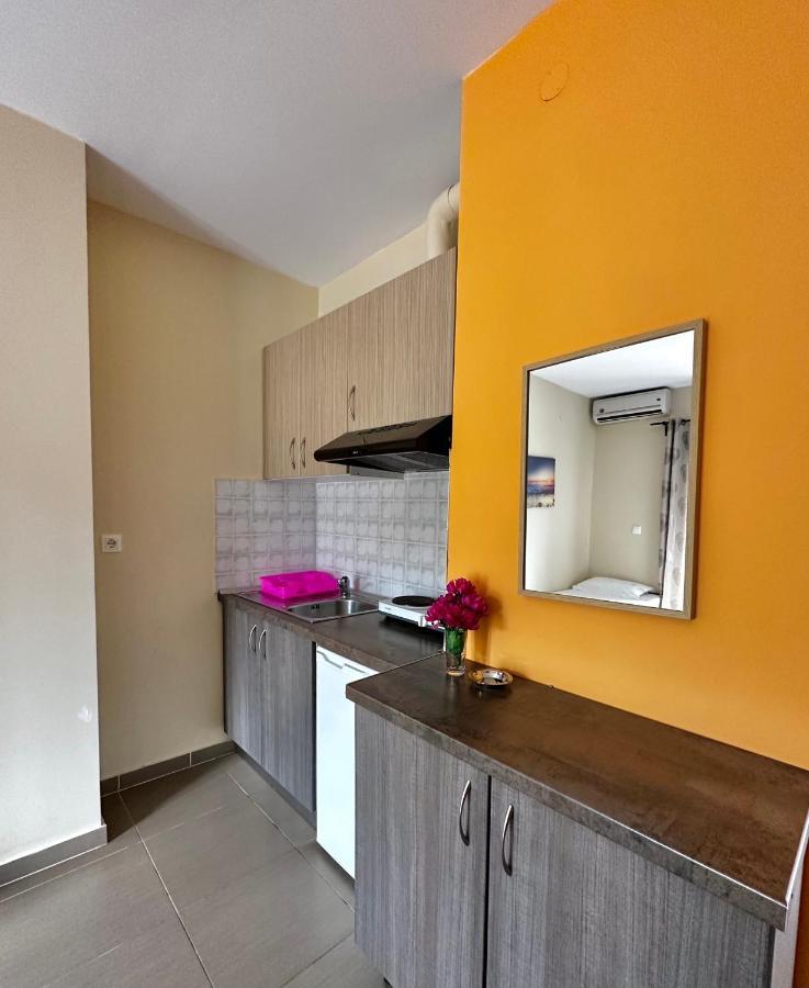 Rooms Elena Νέα Ποτίδαια Εξωτερικό φωτογραφία