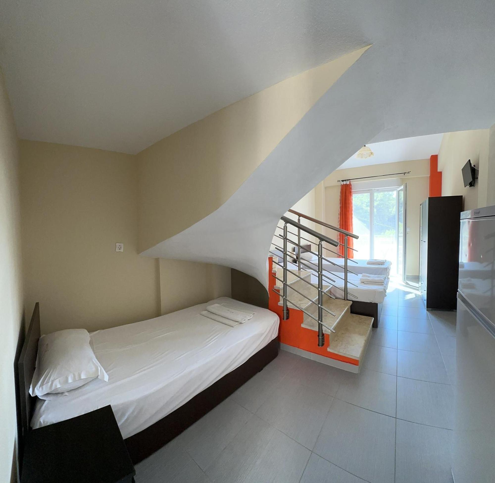 Rooms Elena Νέα Ποτίδαια Εξωτερικό φωτογραφία